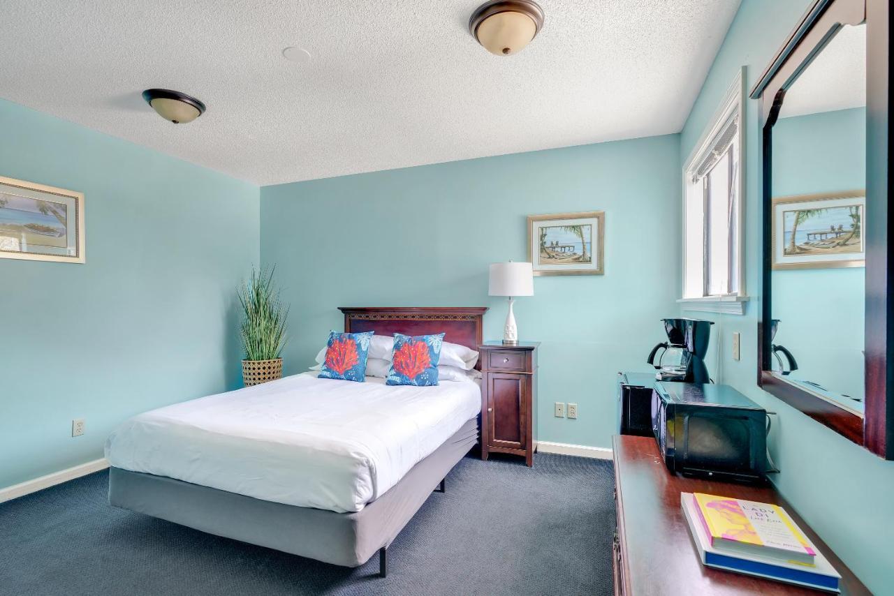 Motel Admiral'S Quarters à Kure Beach Extérieur photo