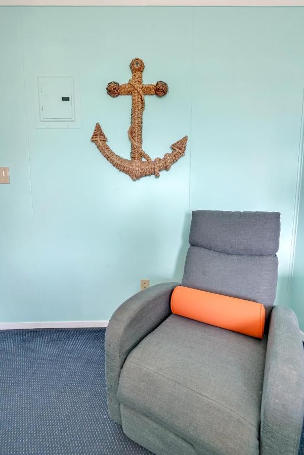 Motel Admiral'S Quarters à Kure Beach Extérieur photo
